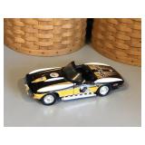Pittsburgh Steelers 1:24 Die Cast 67 Corvette
