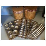 8 Vintage Metal/Tin Candy/Baking Molds Rowoco/Bleu