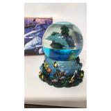 Lassen Westland Water Globe Dolphins NEW