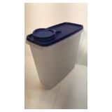 Tupperware 469-15 Cereal Keeper