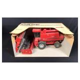 Case International Combine   1/32