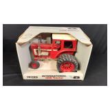 IH 1468 Tractor   1/16