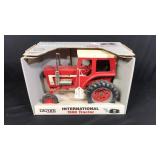 IH 1568 Tractor   1/16