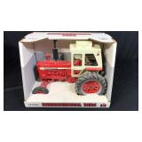 IH 1456 Tractor   1/16