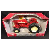 IH 350 Utility Tractor  1/16