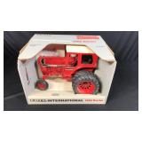 IH 1566 Tractor  1/16