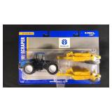 New Holland TJ480 Tractor with Scraper  1/64