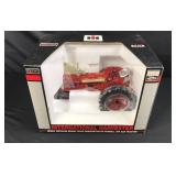 IH Farmall 350 Gas Tractor  1/16