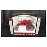International Harvester 400 LP- Gas Tractor 1/16