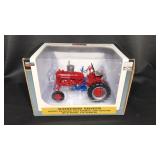 International Harvester 1948 Cub Tractor 1/16