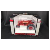 International Harvester 450 Diesel Tractor 1/16