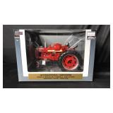 IH 350-LP Gas Narrow Front Tractor 1/16