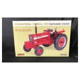 International Farmall 656 Hydrostatic Tractor 1/16