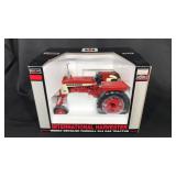 International Harvester 594 Gas Tractor 1/16