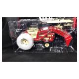 International Harvester 460 Tractor Loader 1/16