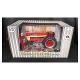 Farmall 460 & Accessories 1/16