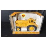International 660 Industrial Tractor 1/16