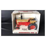 International 1026 Tractor 1/16