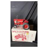 IH Farmall 1468 Tractor 1/16