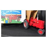 Farmall Super M-TA Tractor 1/16