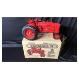 Farmall H Tractor 1/16