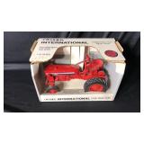 International Cub Tractor 1/16