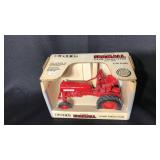 Farmall Cub Tractor 1/16