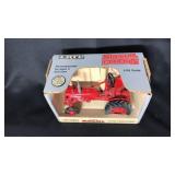 Farmall Cub Tractor 1/16