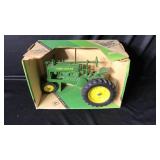 1934 John Deere Model Tractor 1/16