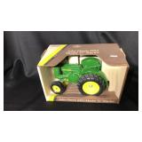 John Deere 1953 Model D Tractor 1/16