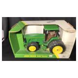 John Deere 8400 Tractor 1/16