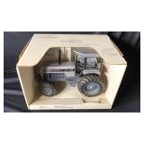 White-New Idea Farm 170 Workhorse 1/16