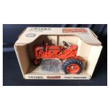Case 'VAC' Tractor 1/16