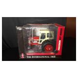 The International 1468 Tractor 1/16