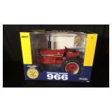 IH 966 Tractor 1/16
