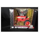 Farmall 560 Hi-Clear Tractor 1/16