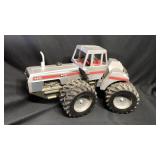 White Field Boss Tractor 1/16 Scale