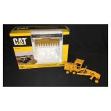 1/64, Corn head and grain Header ONLY, CAT