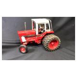 International 1586 1/16
