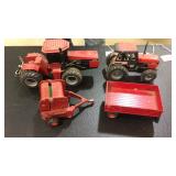 (2) Case Tractors, Baler & Wagon 1/32
