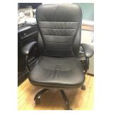 Like New Black Executive Chair (24' wide) Like New Black Executive Chair (24' wide)