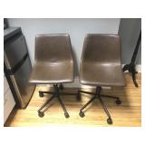 (2) Home/Office Swivel Desk Chairs (2) Home/Office Swivel Desk Chairs