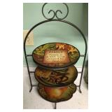 Plate Rack and (3) Plates Plate Rack and (3) Plates