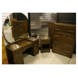 Four Drawer Chest of Drawers 34"x17"x50", Vanity w