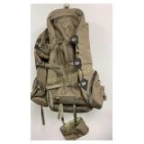 Badlands Hunting Pack Model 2200 Mud, w/ Meat Rack