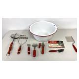 VTG Kitchen Items: Angel Food Cake Server