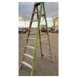 8Ft Fiberglass Ladder