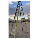 12 Ft Fiberglass Ladder