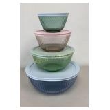 Pyrex Colored Glass 4 Pc Mixing Bowl Set w/ Lids