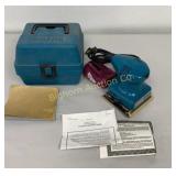 Makita Finish Palm Sander Corded